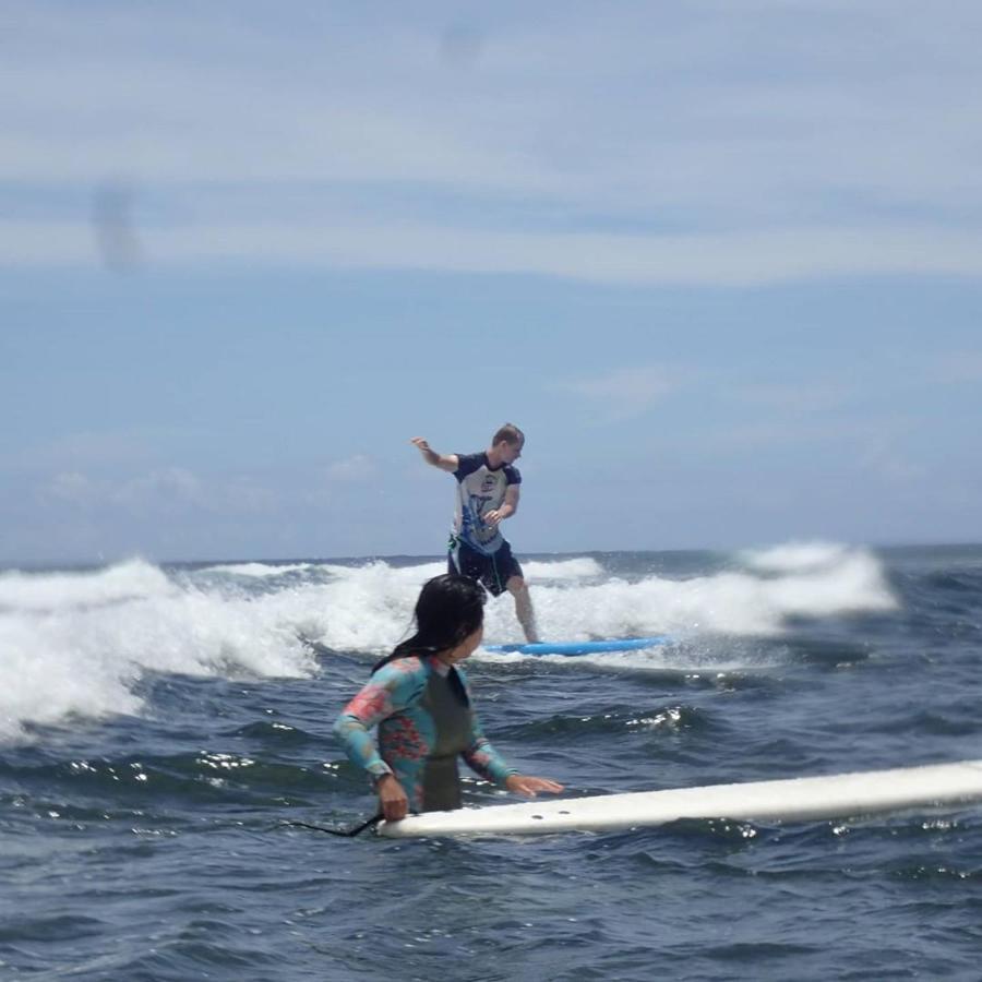 Tropical Surf House Okinawa Ξενοδοχείο Onna Εξωτερικό φωτογραφία
