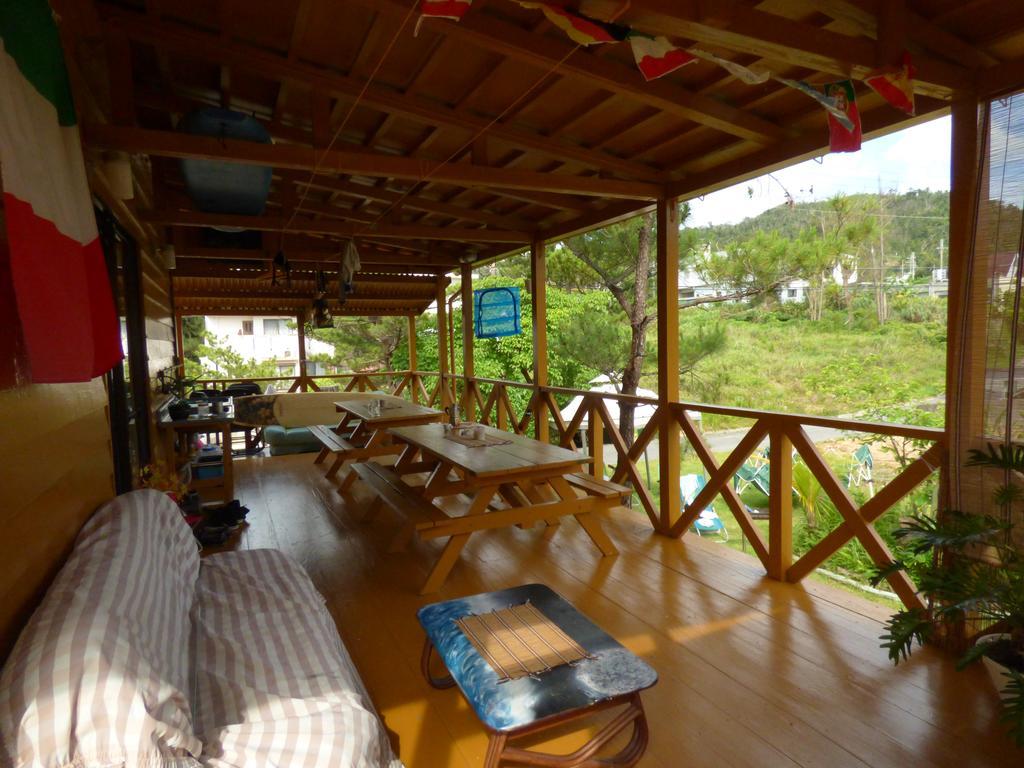 Tropical Surf House Okinawa Ξενοδοχείο Onna Εξωτερικό φωτογραφία