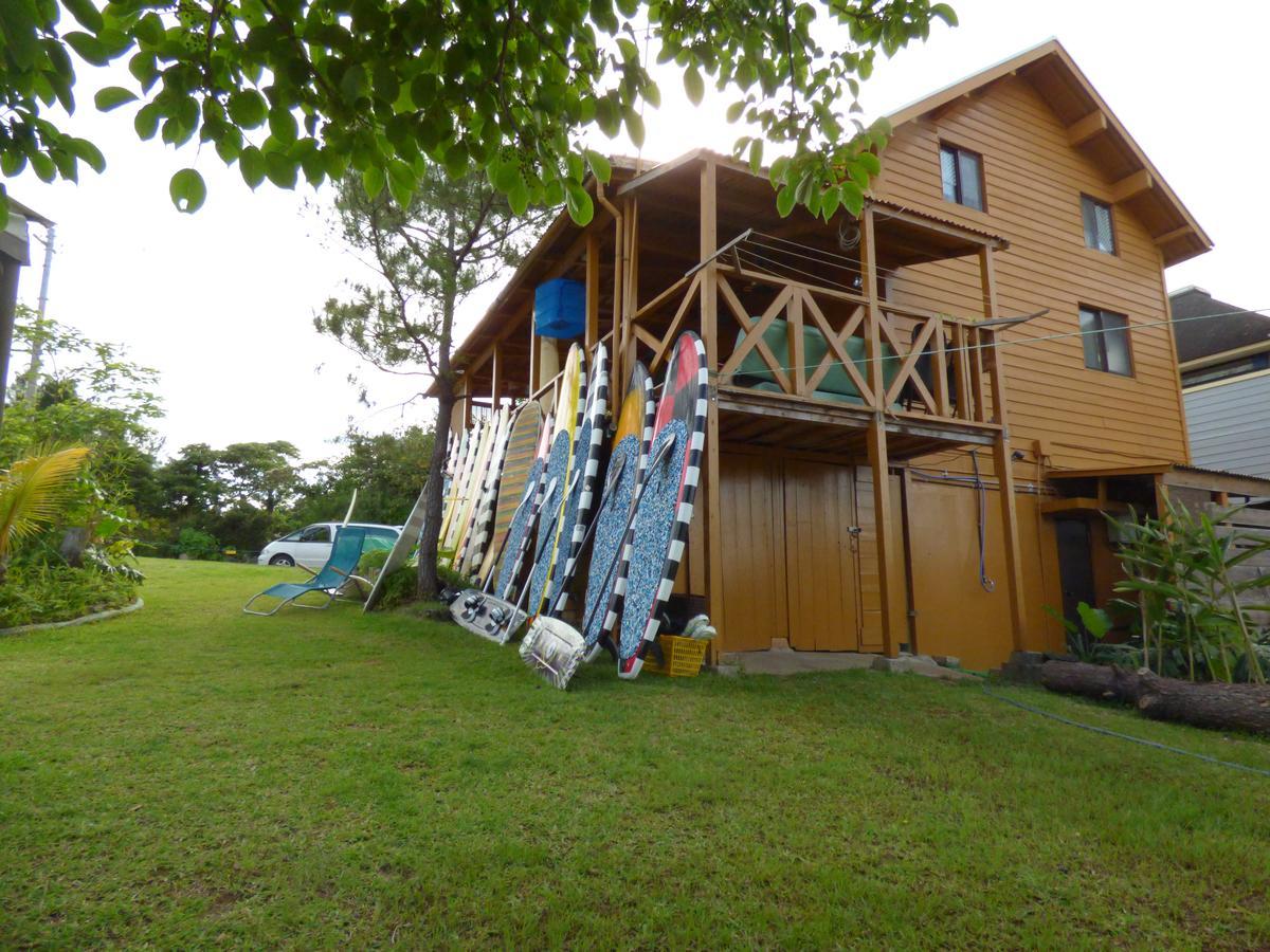Tropical Surf House Okinawa Ξενοδοχείο Onna Εξωτερικό φωτογραφία